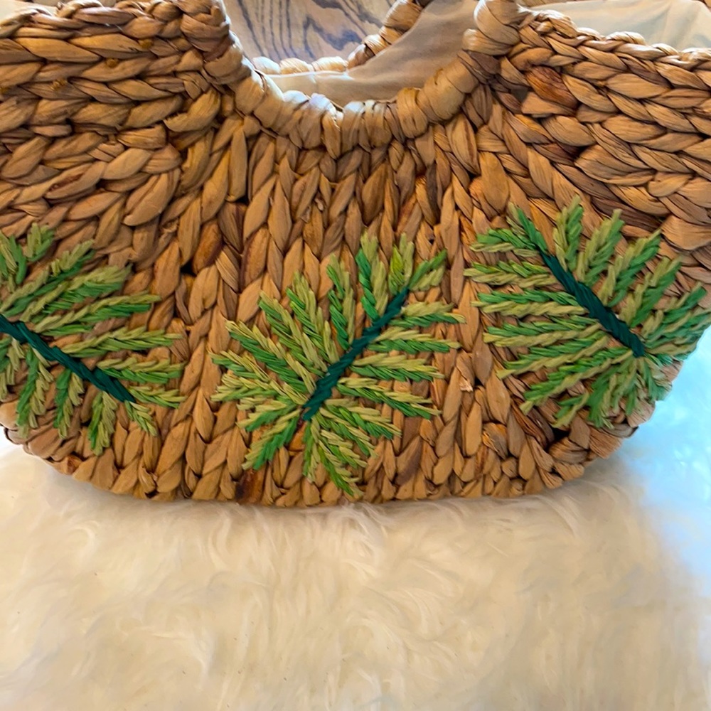 Straw Studios palm leaves purse - Picture 2 of 11